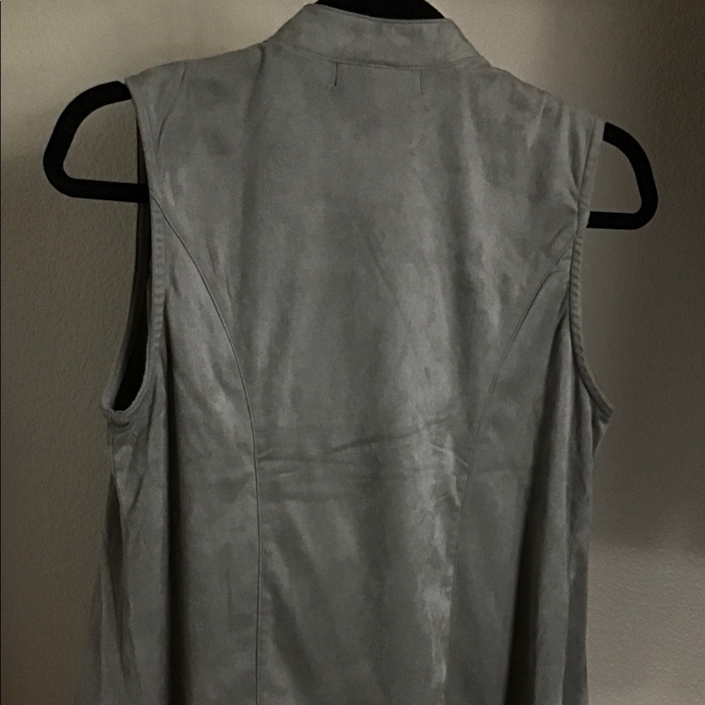 Brand New Cute Vest! - Picture 5 of 8